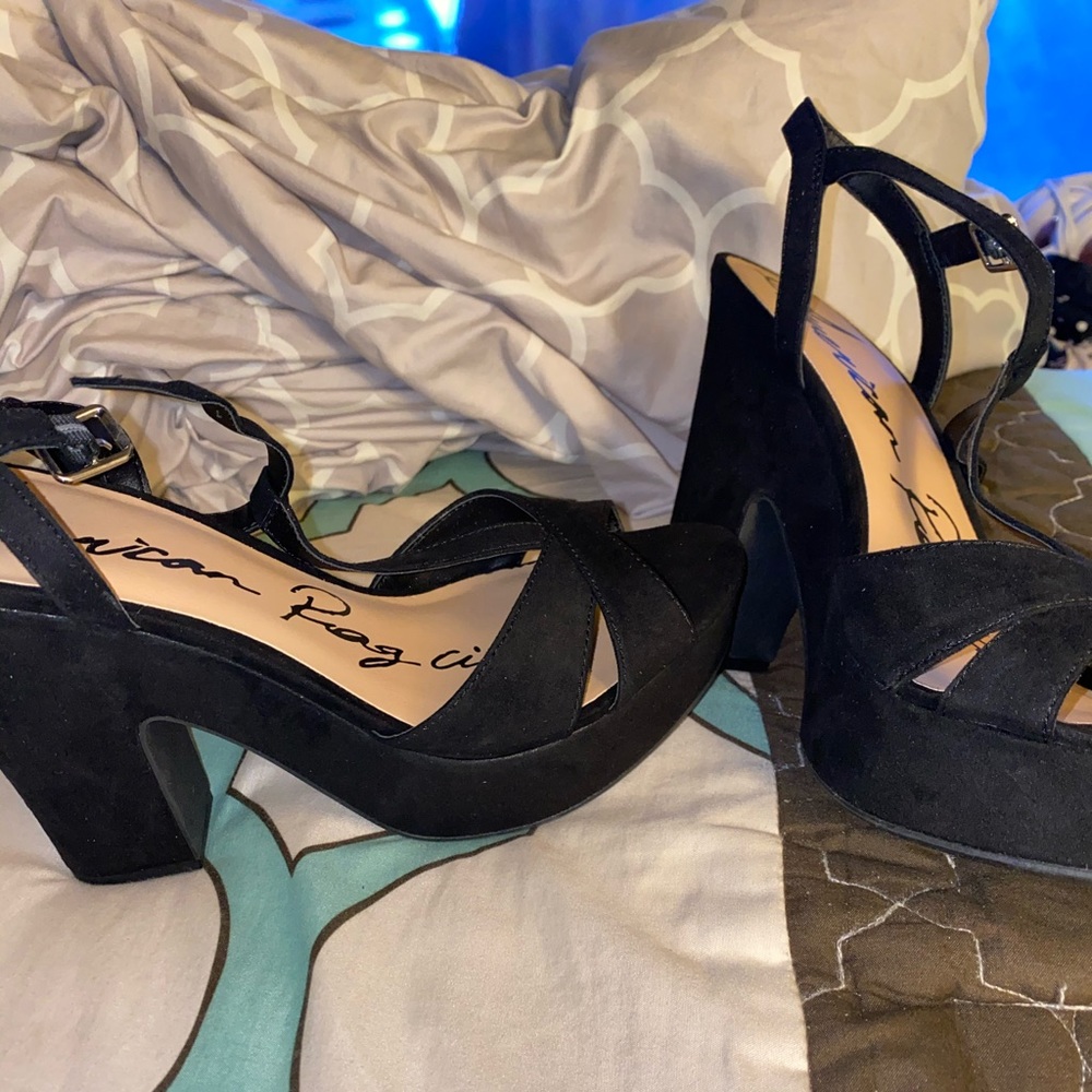 Black platform block heel